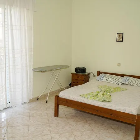 Connie's Apartment Sarande